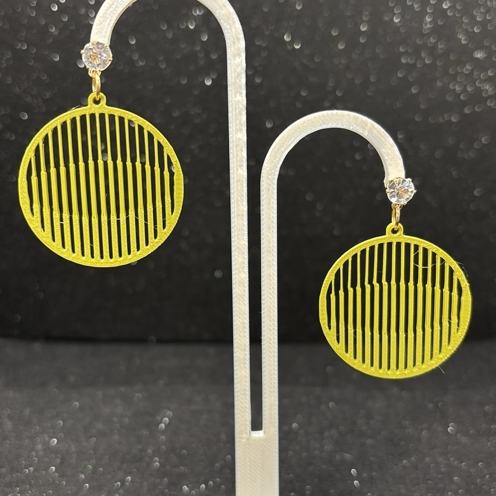 The Sharp Spin Earrings - Picture 4 of 4